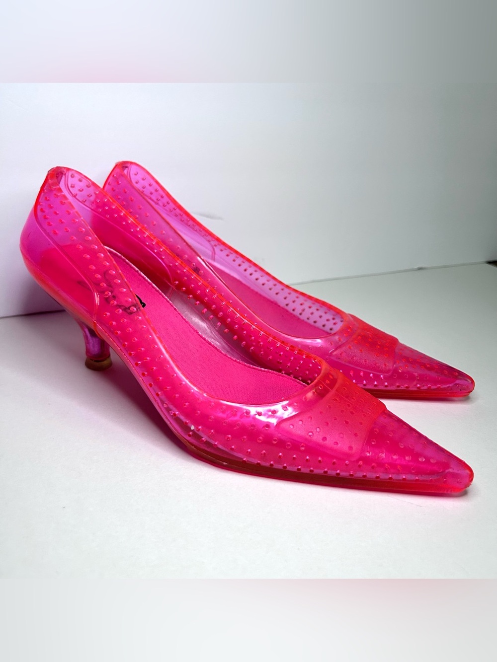 Vintage Y2K Playboy Pink ‘Jellin’ Kitten Heel Pointy Toe Pump Women’s 7
